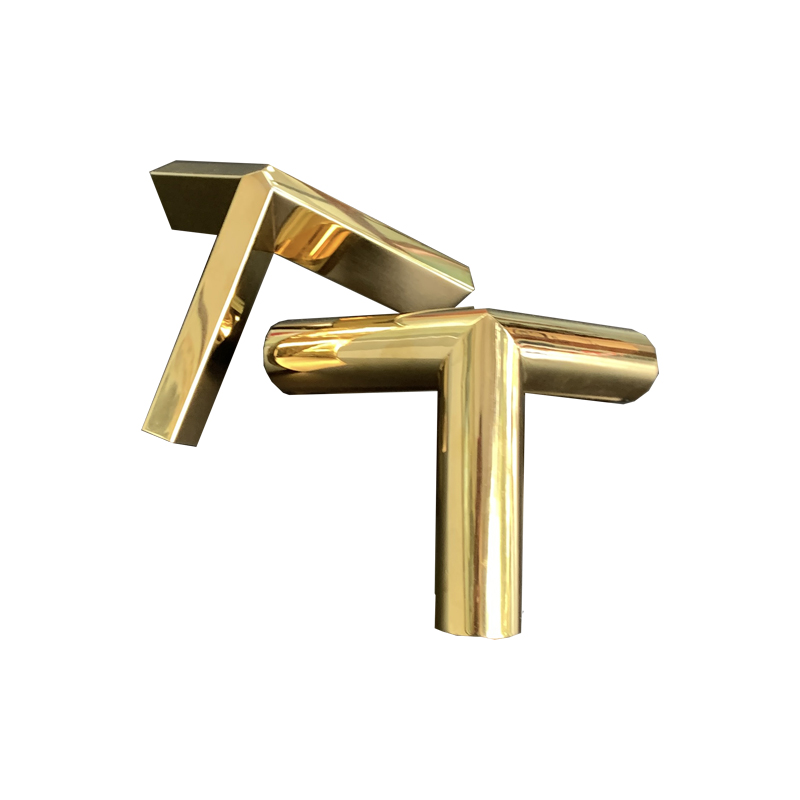 Zotye stainless steel gold electroplated triangular three-dimensional hollow stand ornament
